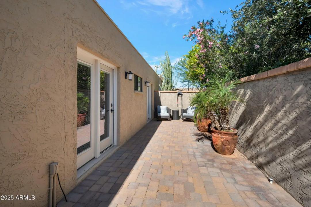 Real Estate Picture 33