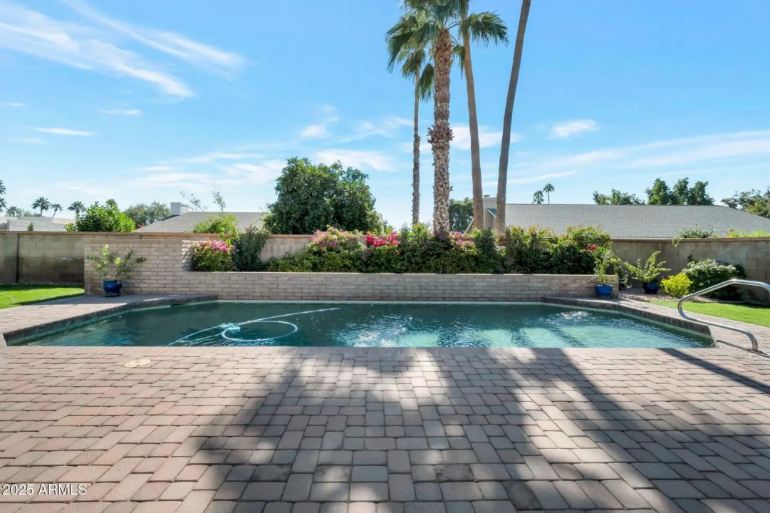 Real Estate Picture 28