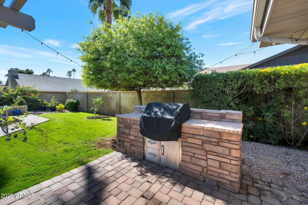 Real Estate Picture 32