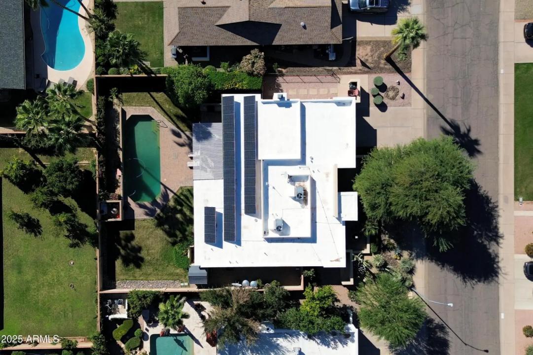 Real Estate Picture 25