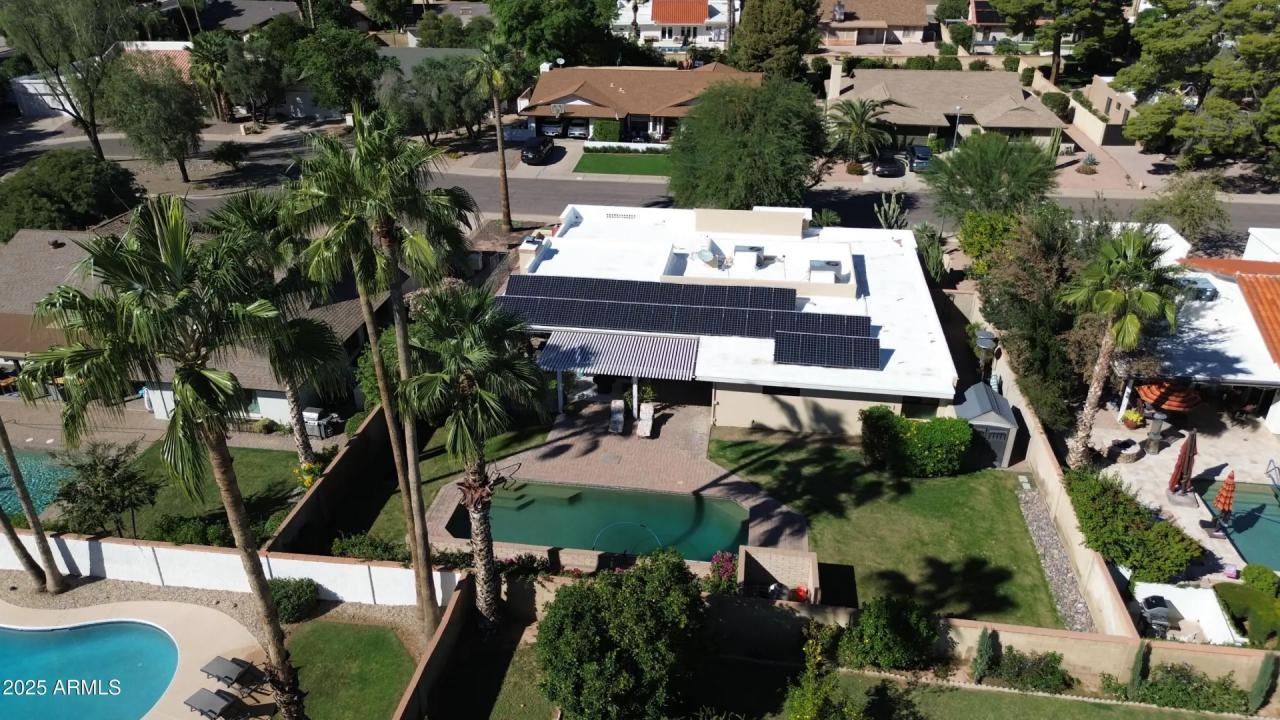 Real Estate Picture 24