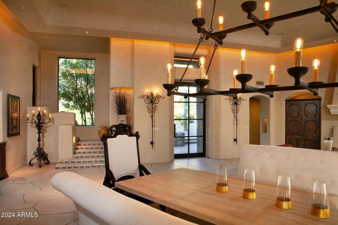 Real Estate Picture 3