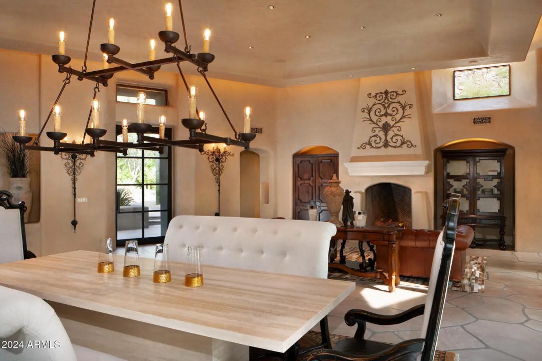 Real Estate Picture 4