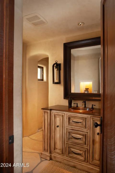 Real Estate Picture 14