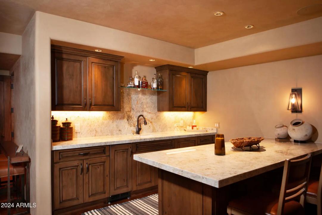 Real Estate Picture 17