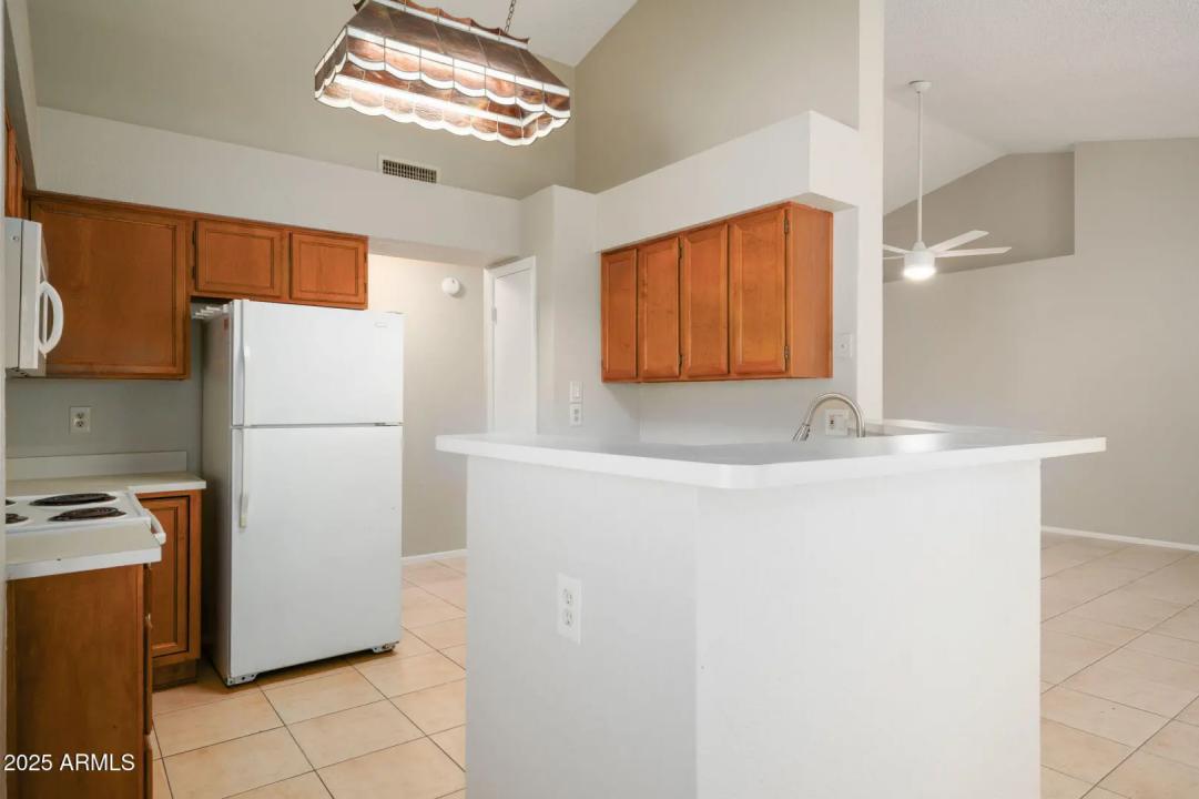 Real Estate Picture 5