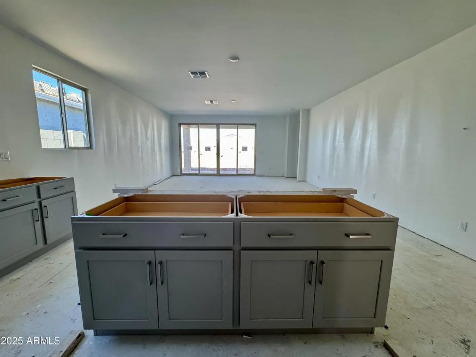 Real Estate Picture 10