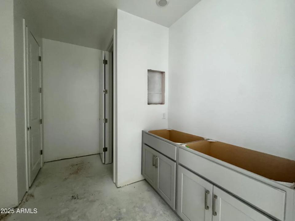 Real Estate Picture 16