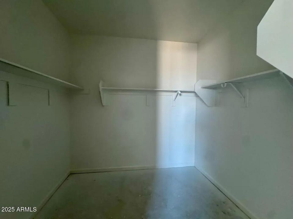 Real Estate Picture 17