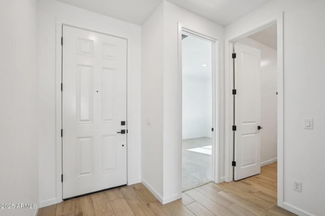 Real Estate Picture 5