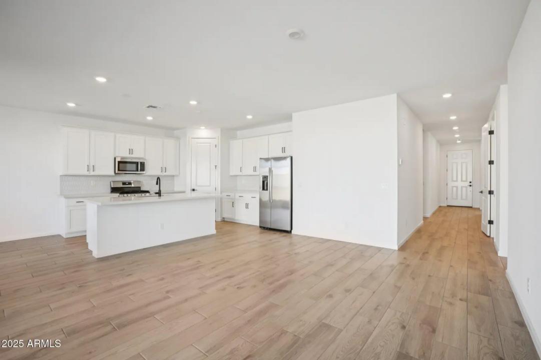 Real Estate Picture 7