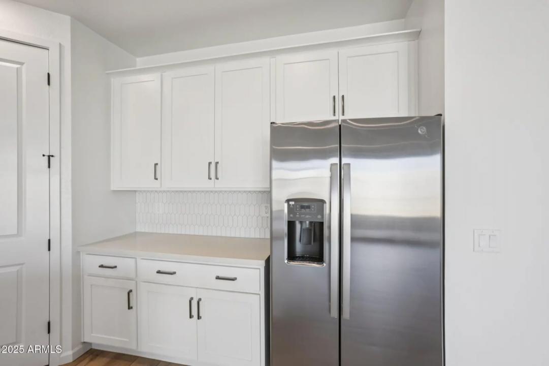 Real Estate Picture 15