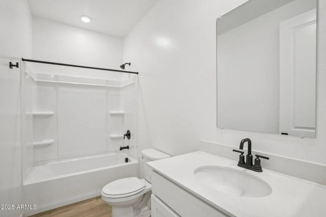 Real Estate Picture 20