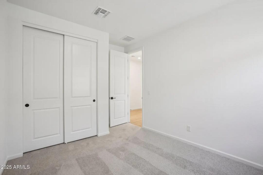 Real Estate Picture 22