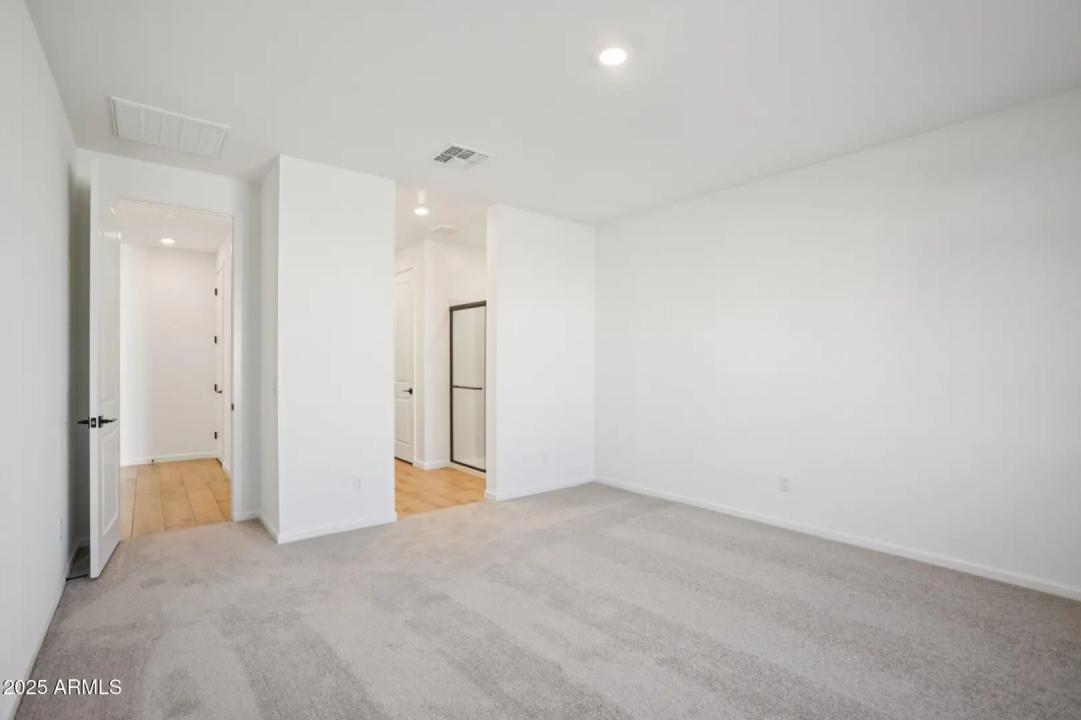 Real Estate Picture 26