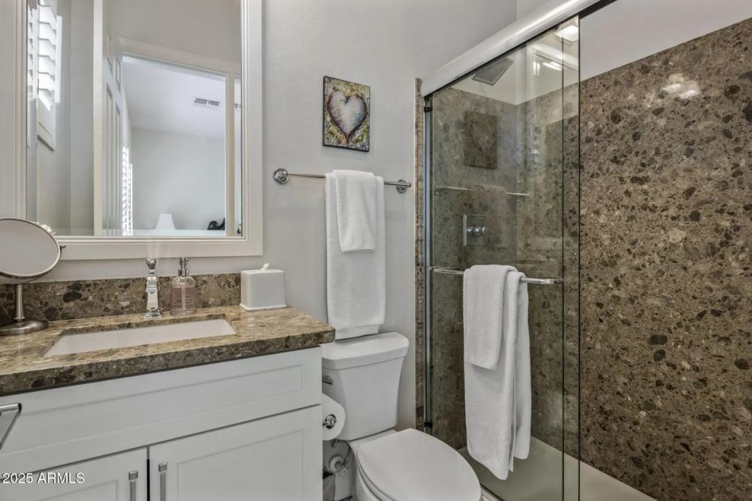 Real Estate Picture 23