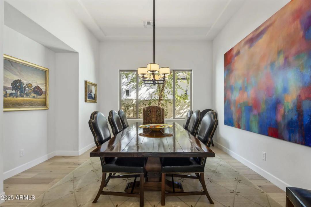 Real Estate Picture 12