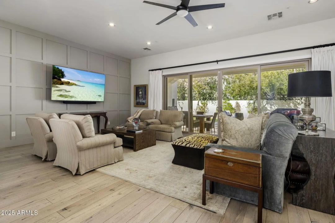 Real Estate Picture 3