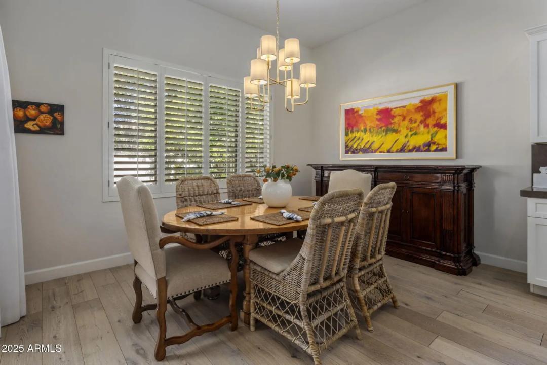 Real Estate Picture 5