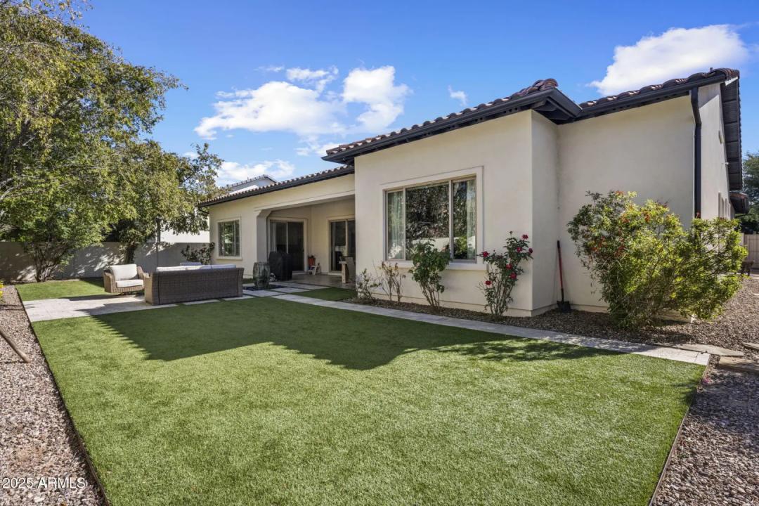 Real Estate Picture 25