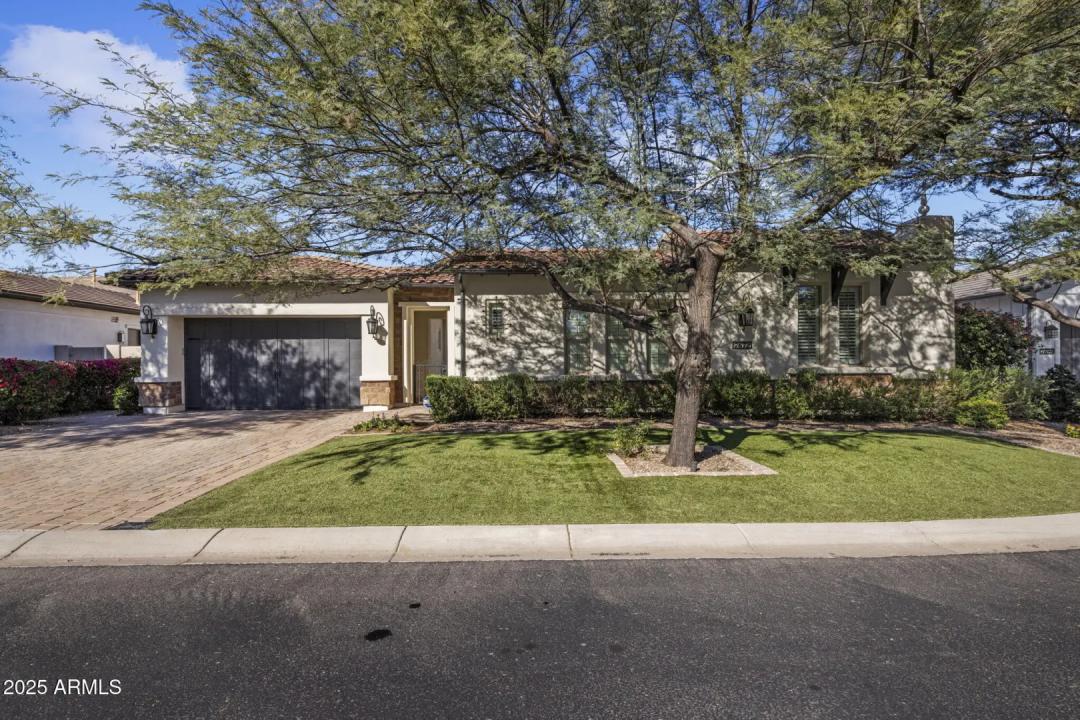 Real Estate Picture 24