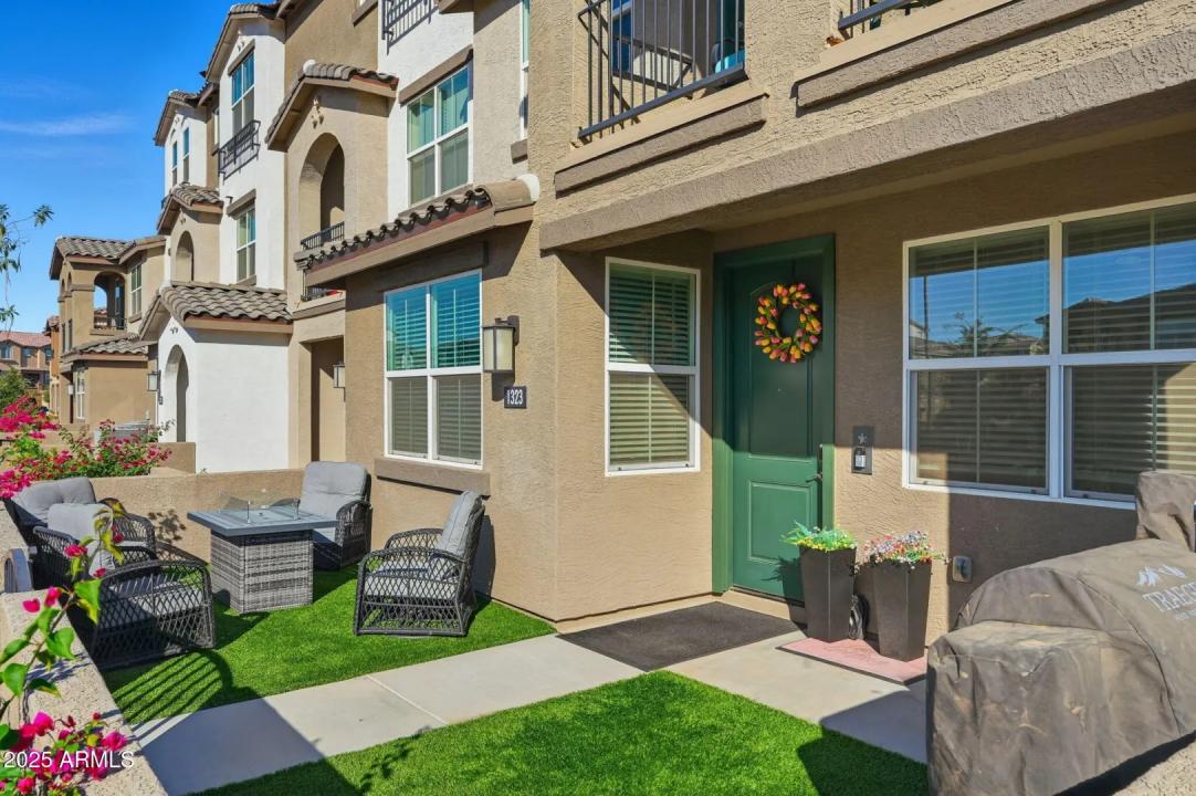 Real Estate Picture 3