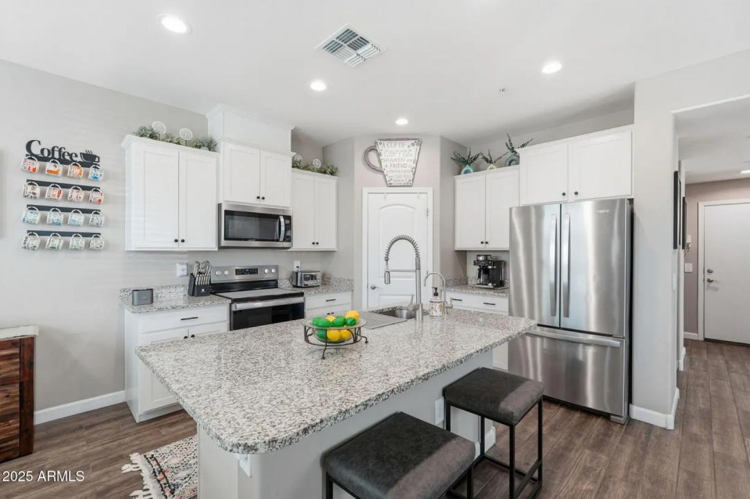 Real Estate Picture 10