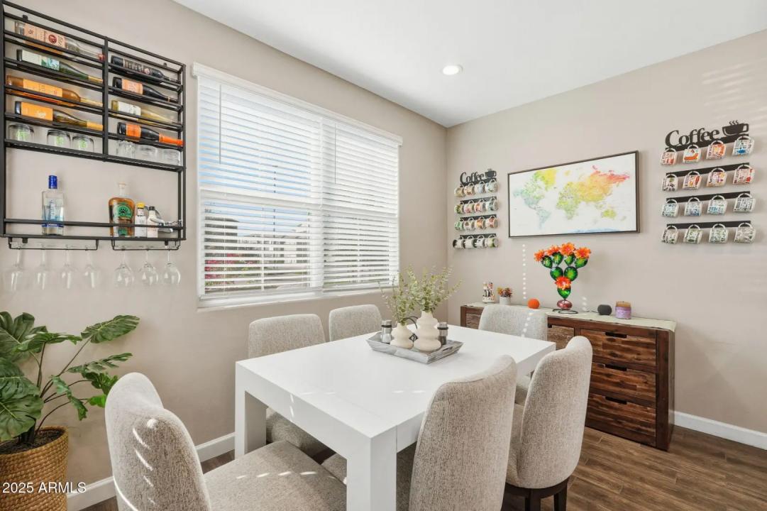 Real Estate Picture 14