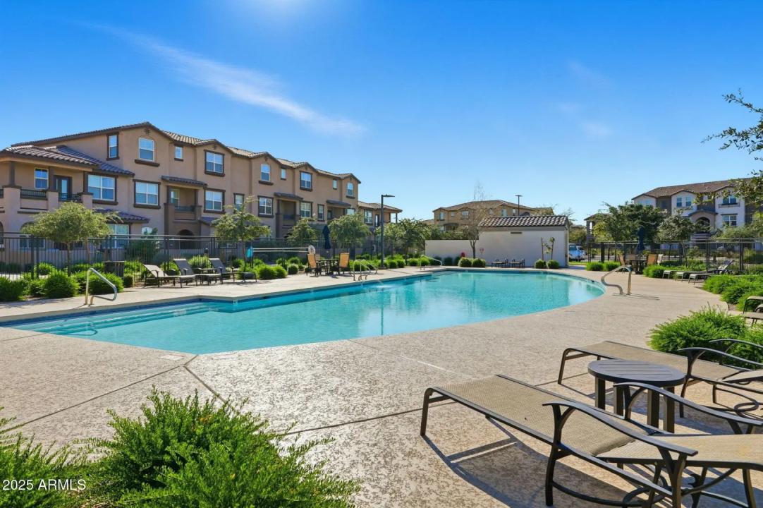 Real Estate Picture 30