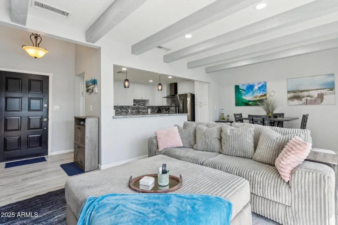 Real Estate Picture 3