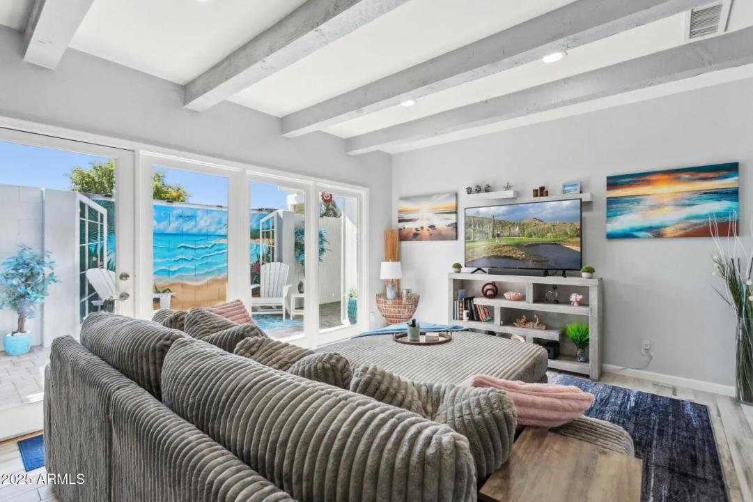 Real Estate Picture 6