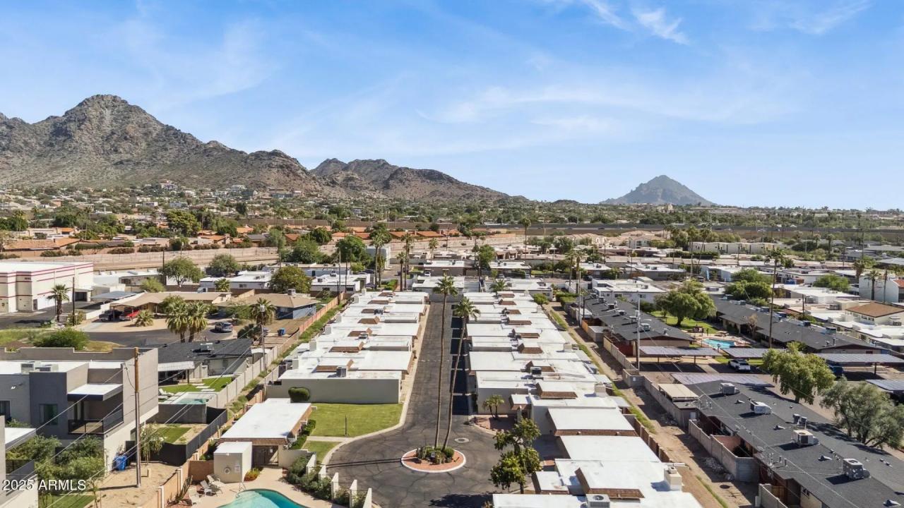 Real Estate Picture 25