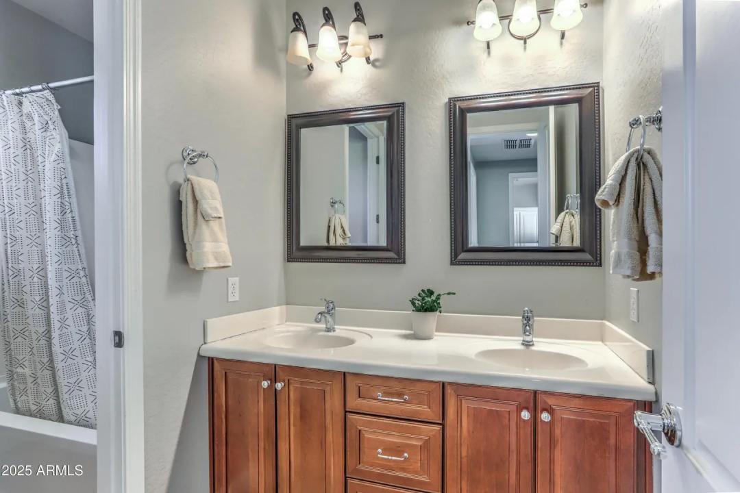 Real Estate Picture 31