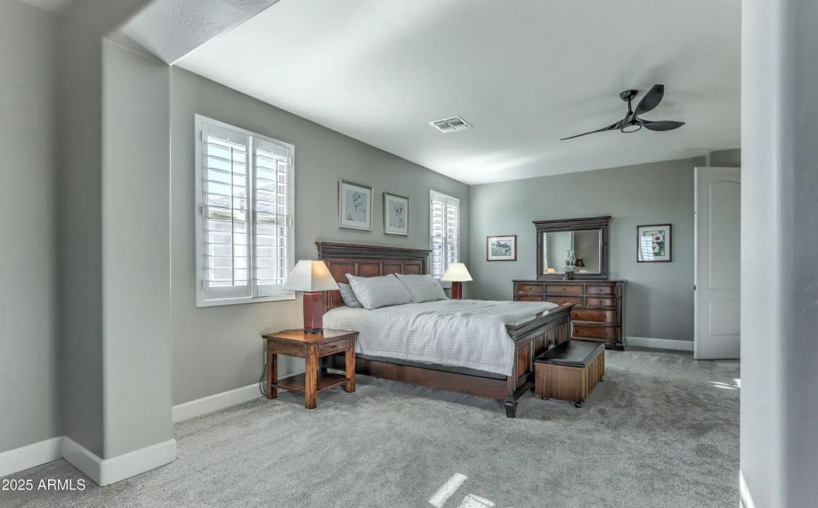 Real Estate Picture 18