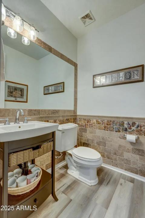 Real Estate Picture 15