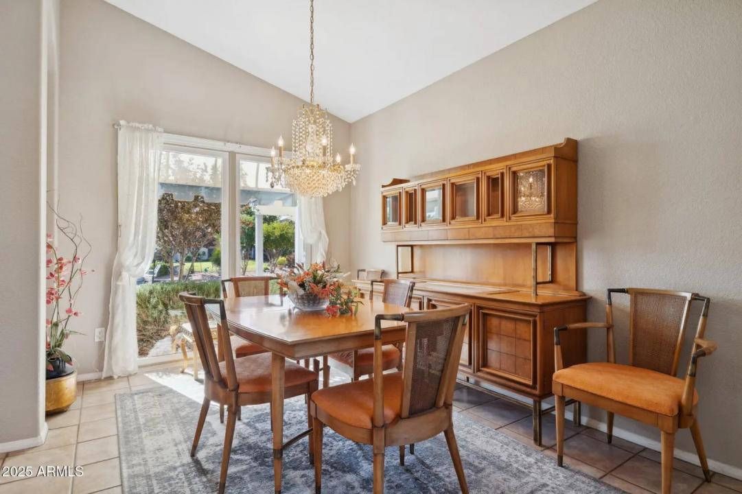 Real Estate Picture 5