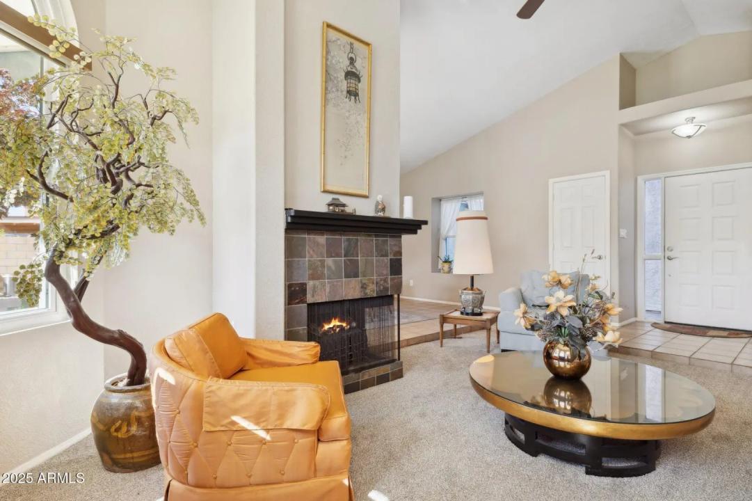 Real Estate Picture 4