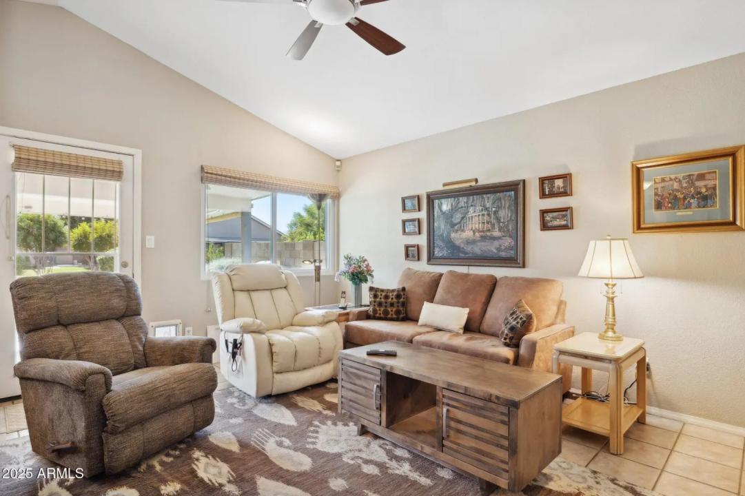 Real Estate Picture 13