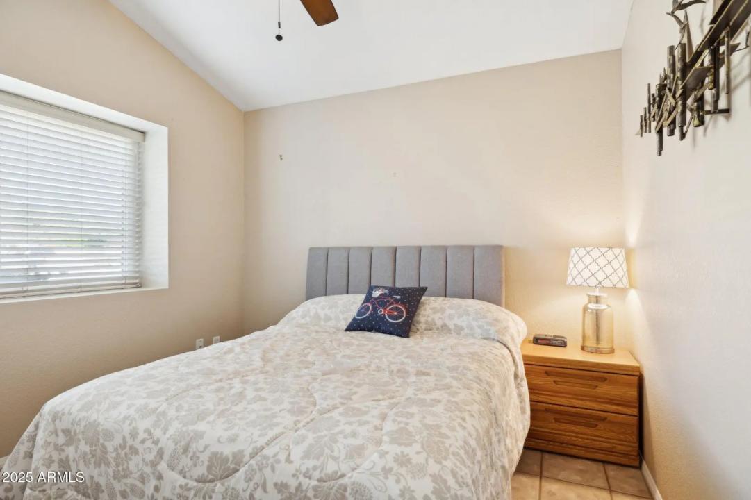 Real Estate Picture 16