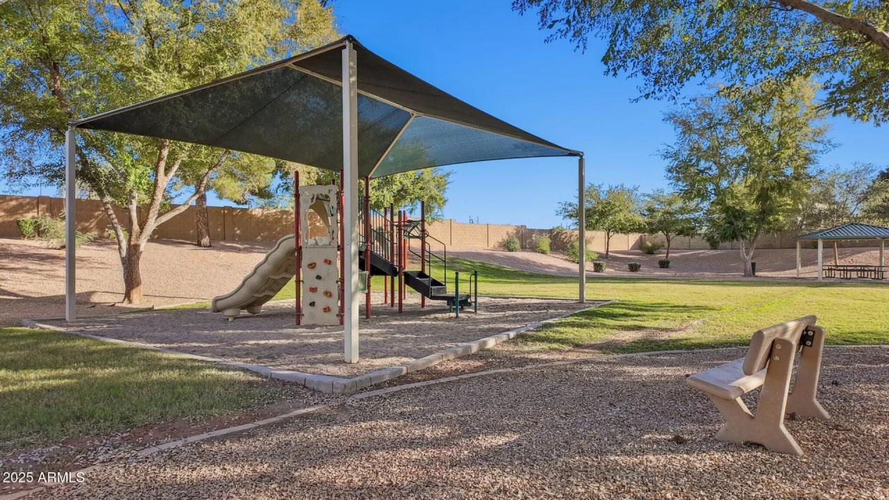 Real Estate Picture 29