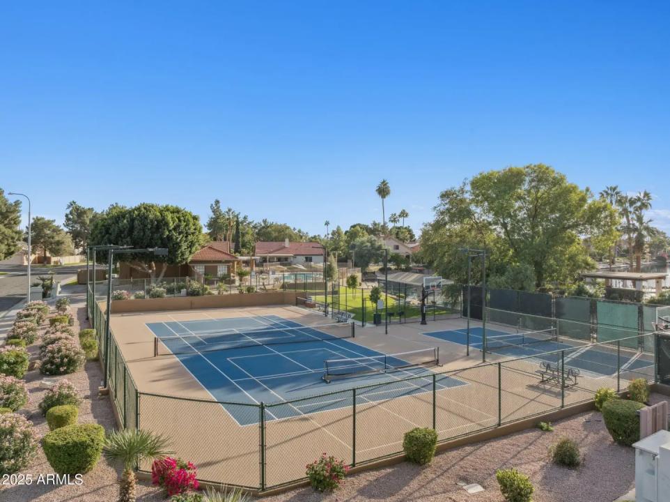 Real Estate Picture 32