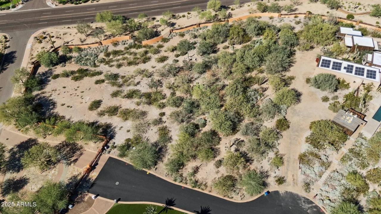 Real Estate Picture 4