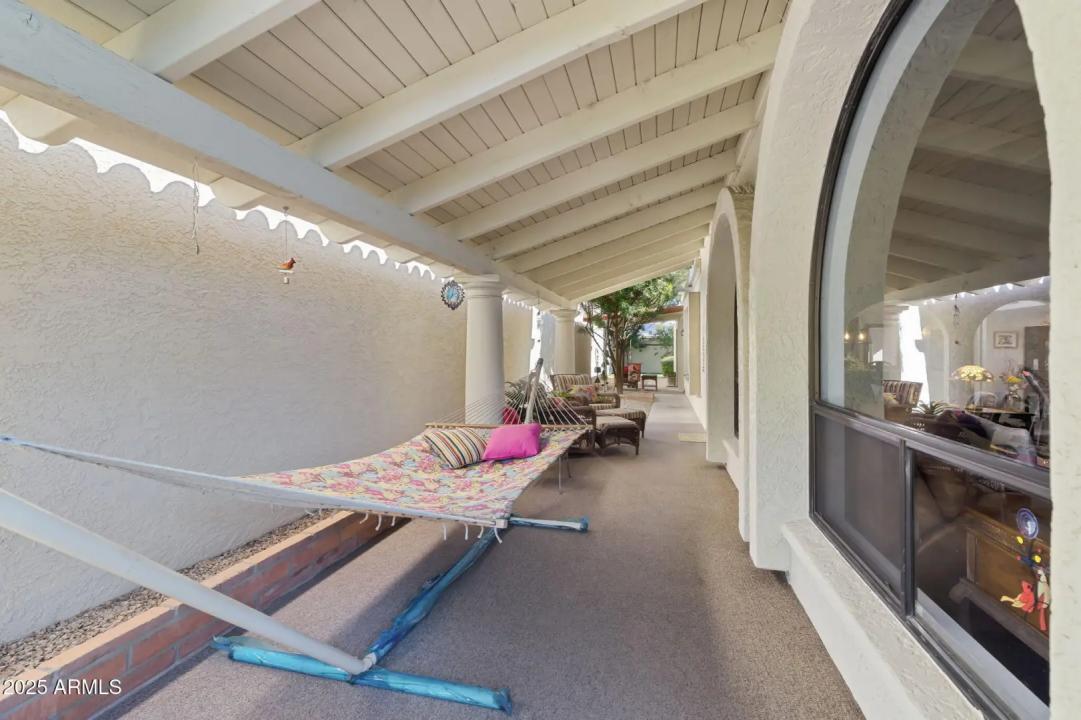 Real Estate Picture 12