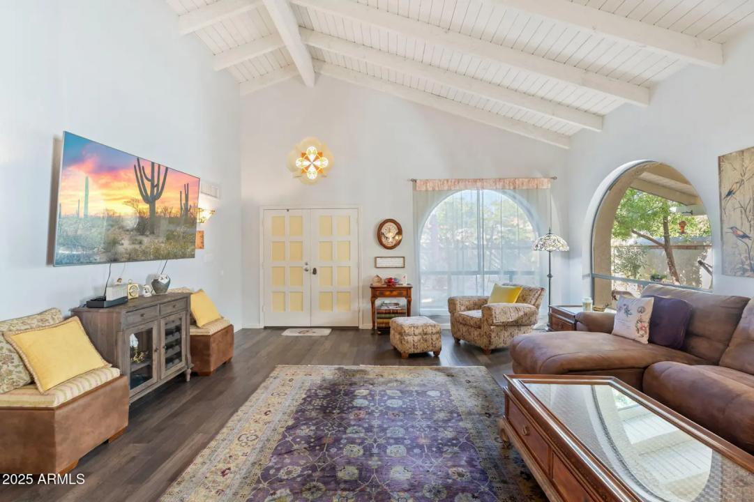 Real Estate Picture 15