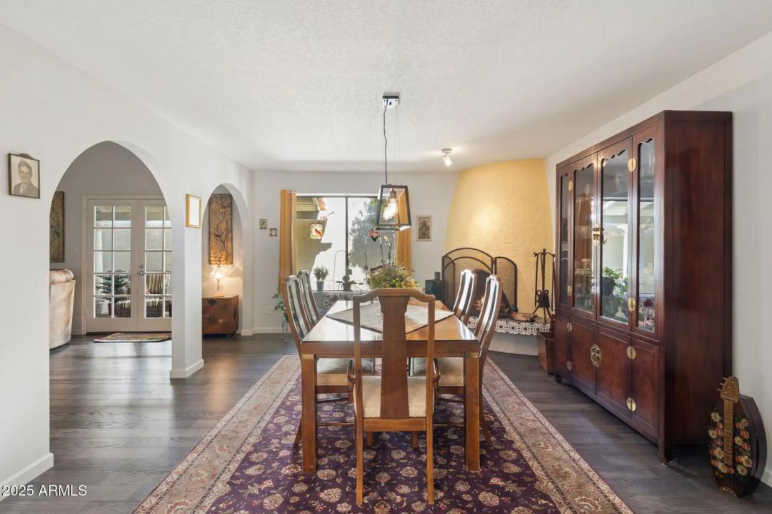 Real Estate Picture 20