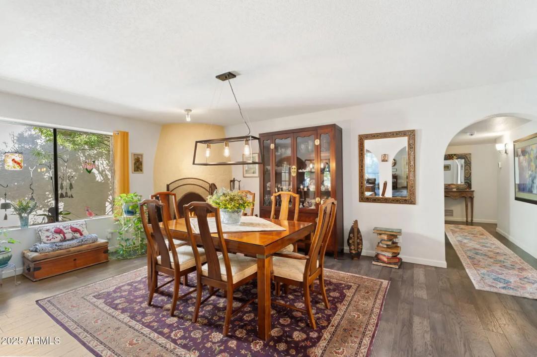 Real Estate Picture 19