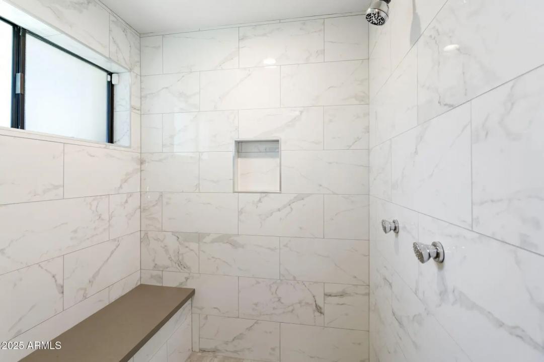 Real Estate Picture 33