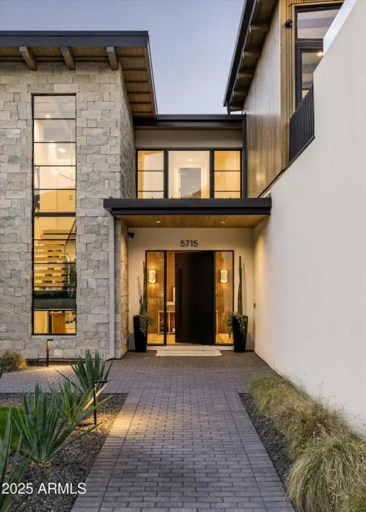 Real Estate Picture 2