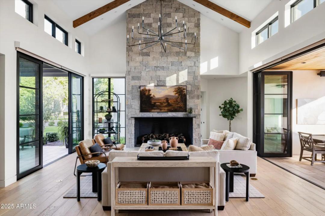 Real Estate Picture 12