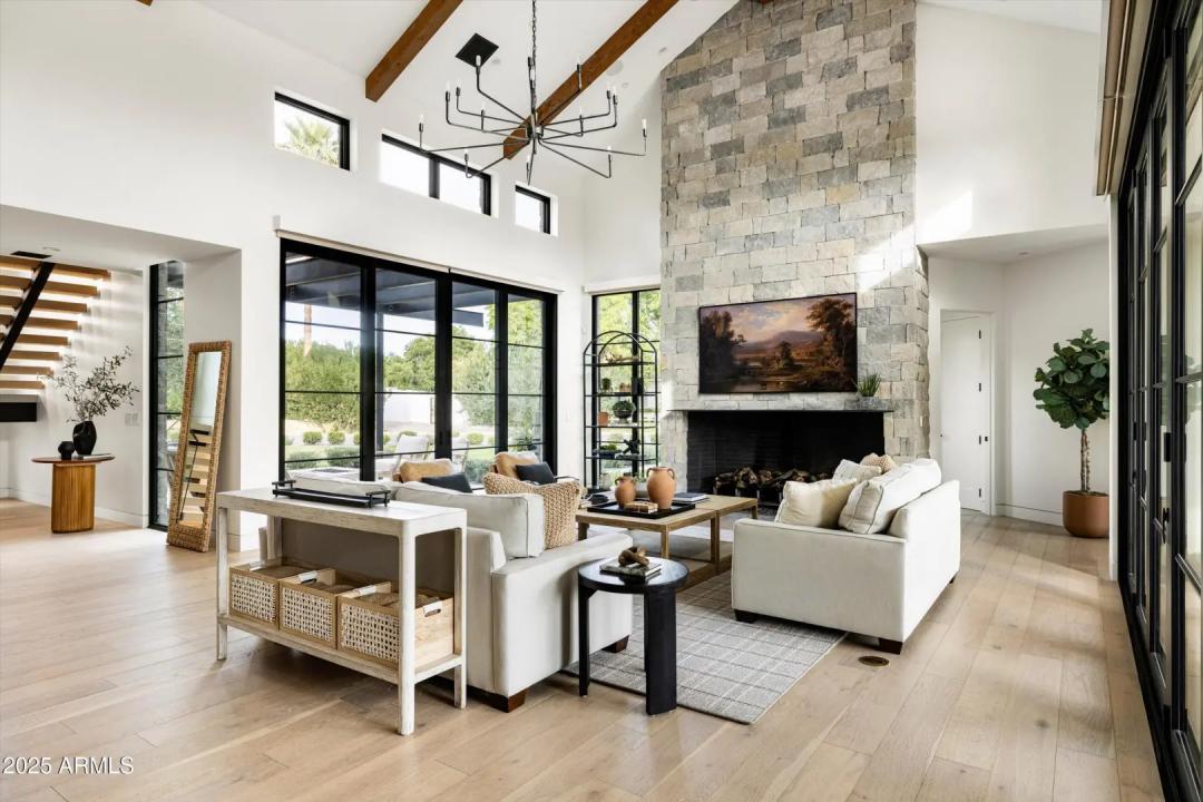 Real Estate Picture 13